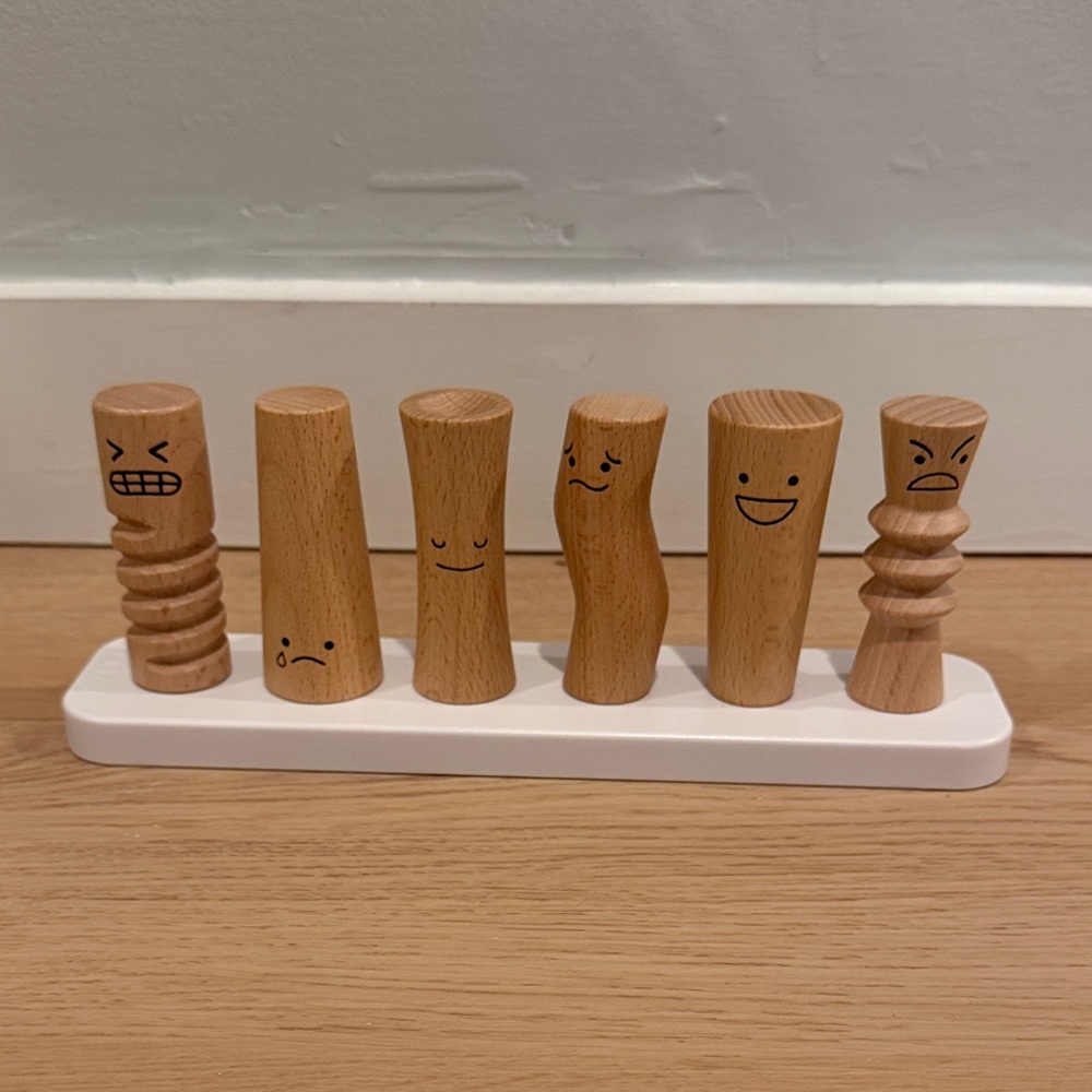 Lovevery emotions peg toy